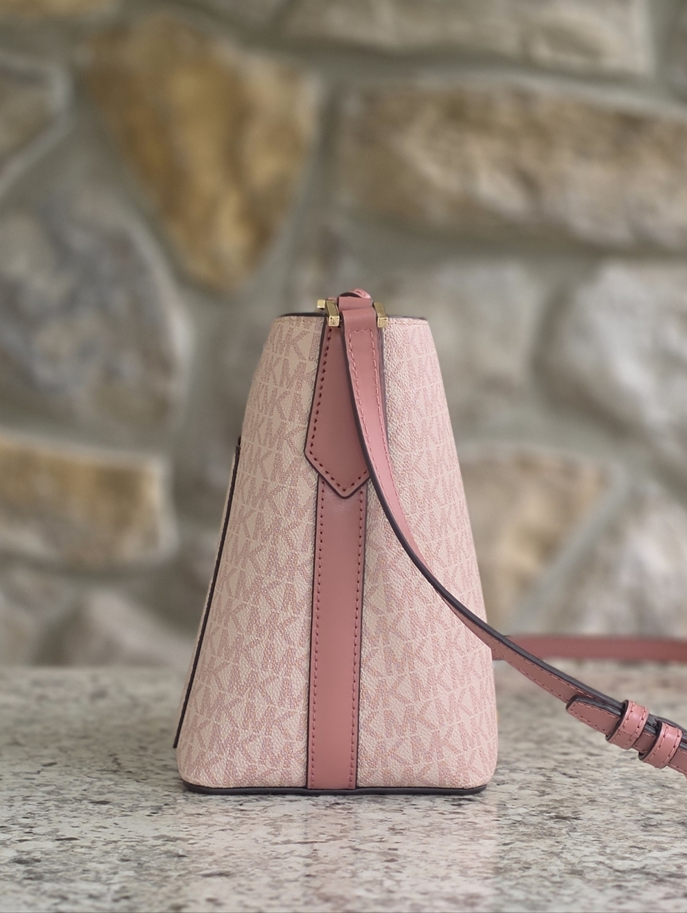 Michael Kors Kimberly Small Logo Pink Bucket Crossbody - Picture 2 of 7